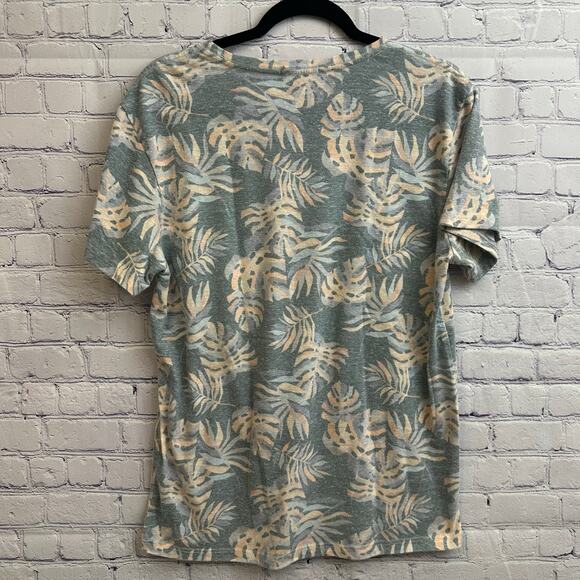 Marine Layer Muted Tropical Leaves Multicolor Short Sleeve Tee Medium Casual - Picture 3 of 6